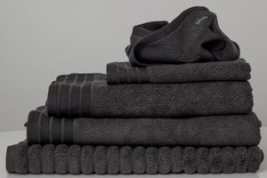 Jacquard bath towel set in Charcoal